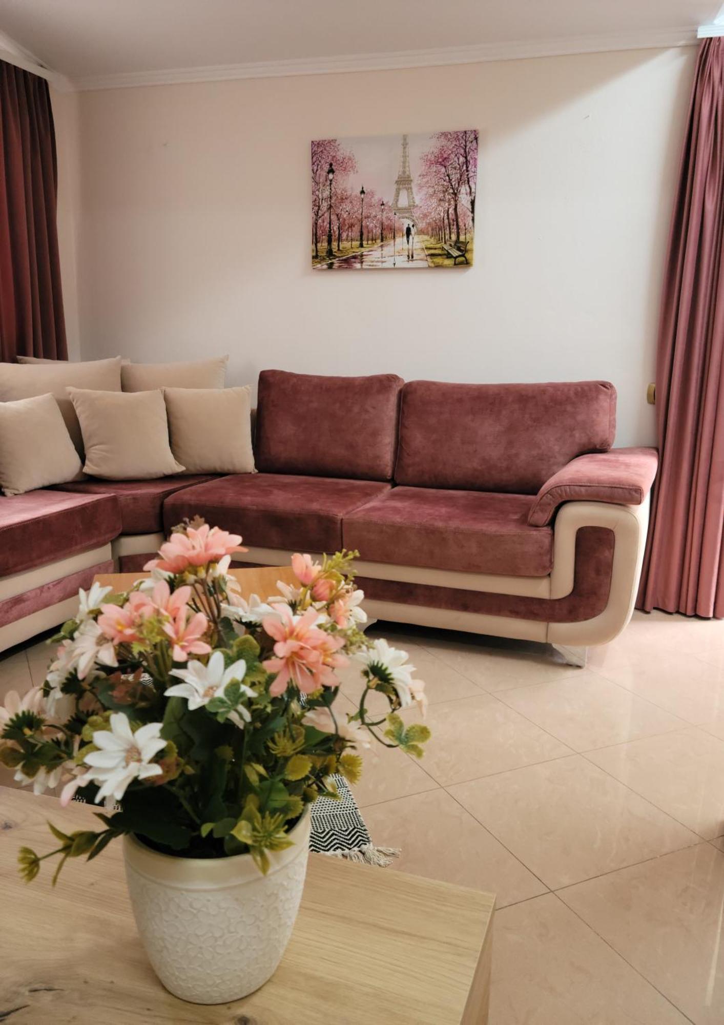 Gledis Apartment Tirana - Panoramic City Terrace Bagian luar foto