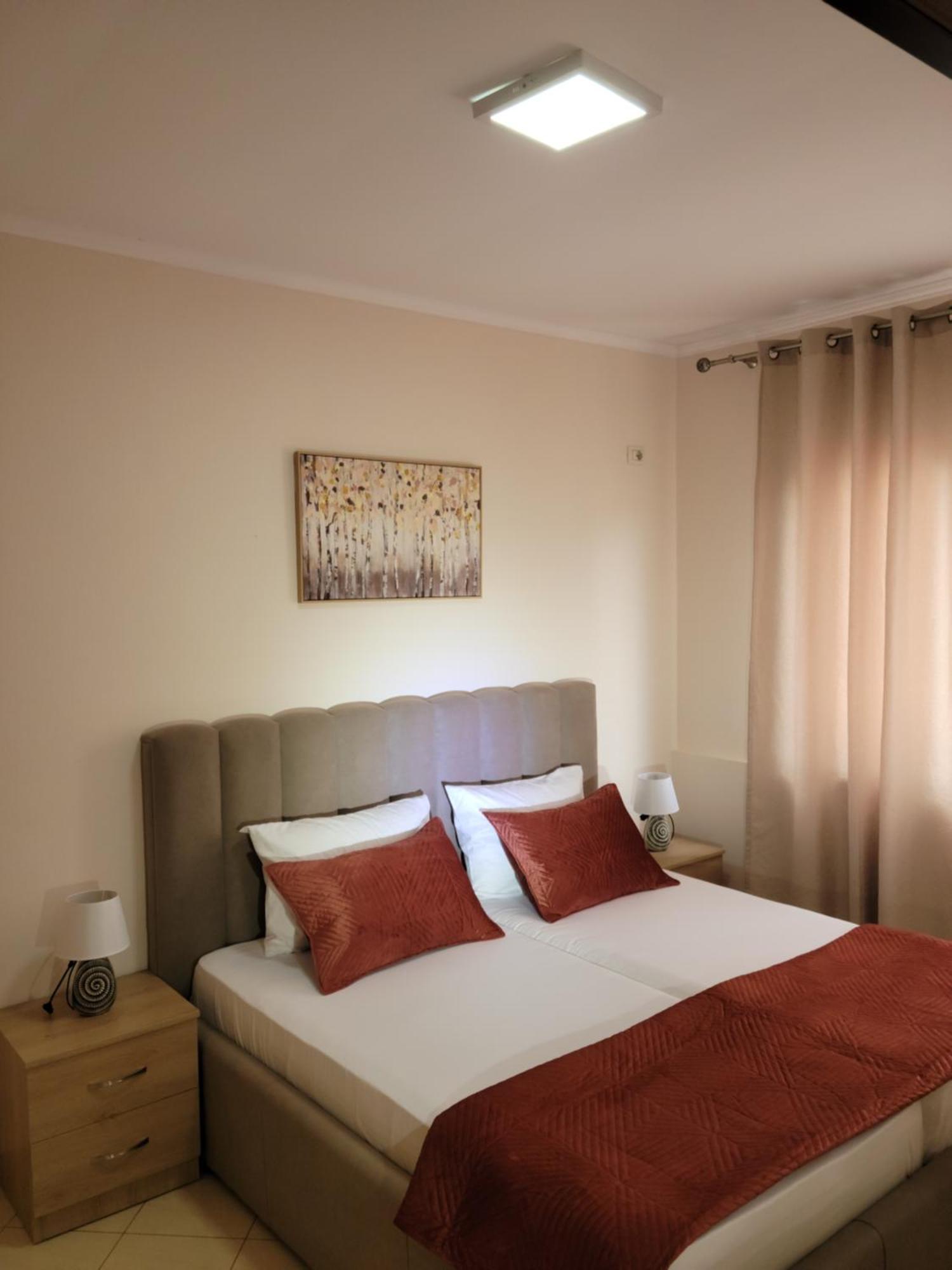Gledis Apartment Tirana - Panoramic City Terrace Bagian luar foto