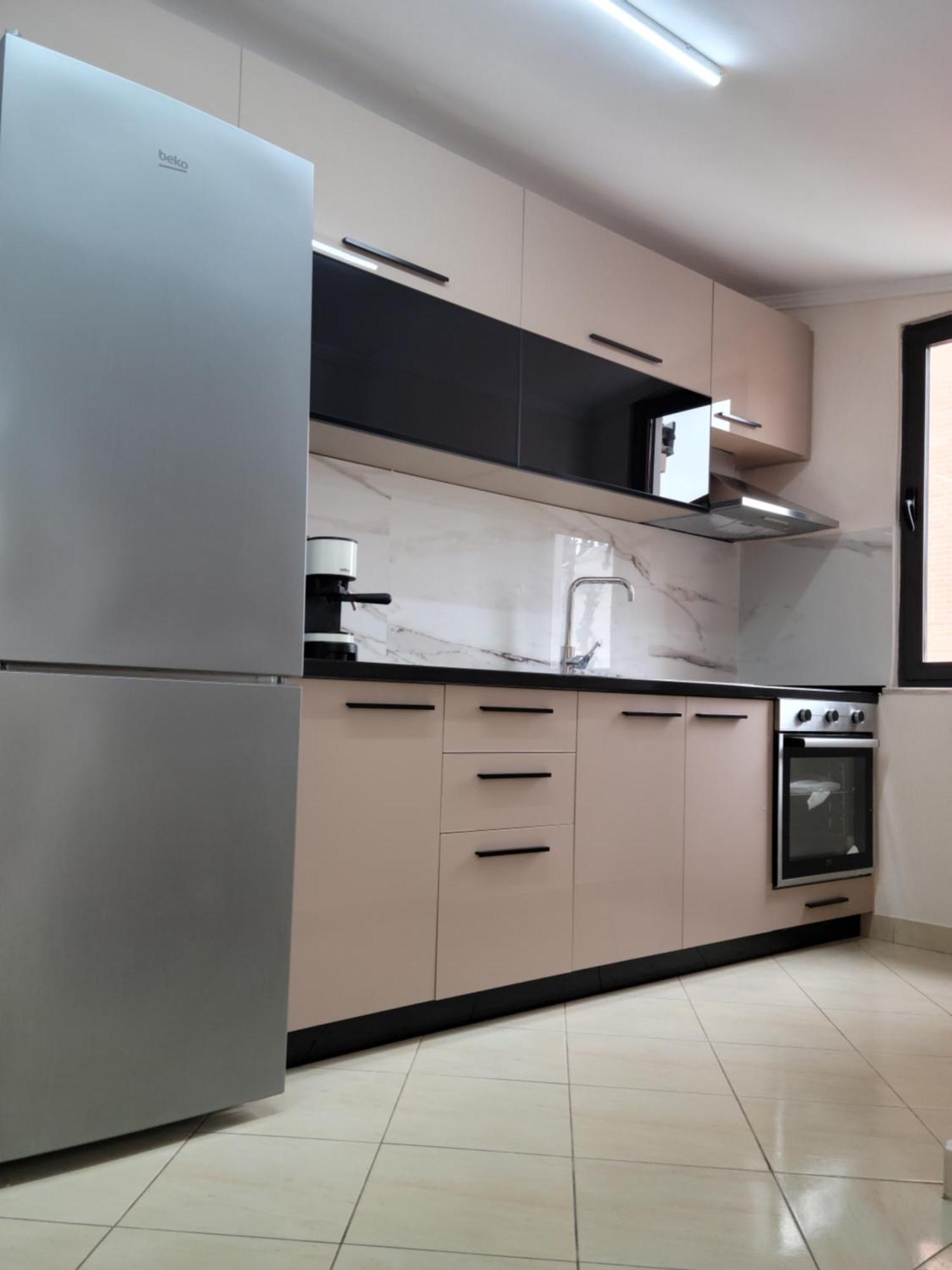 Gledis Apartment Tirana - Panoramic City Terrace Bagian luar foto
