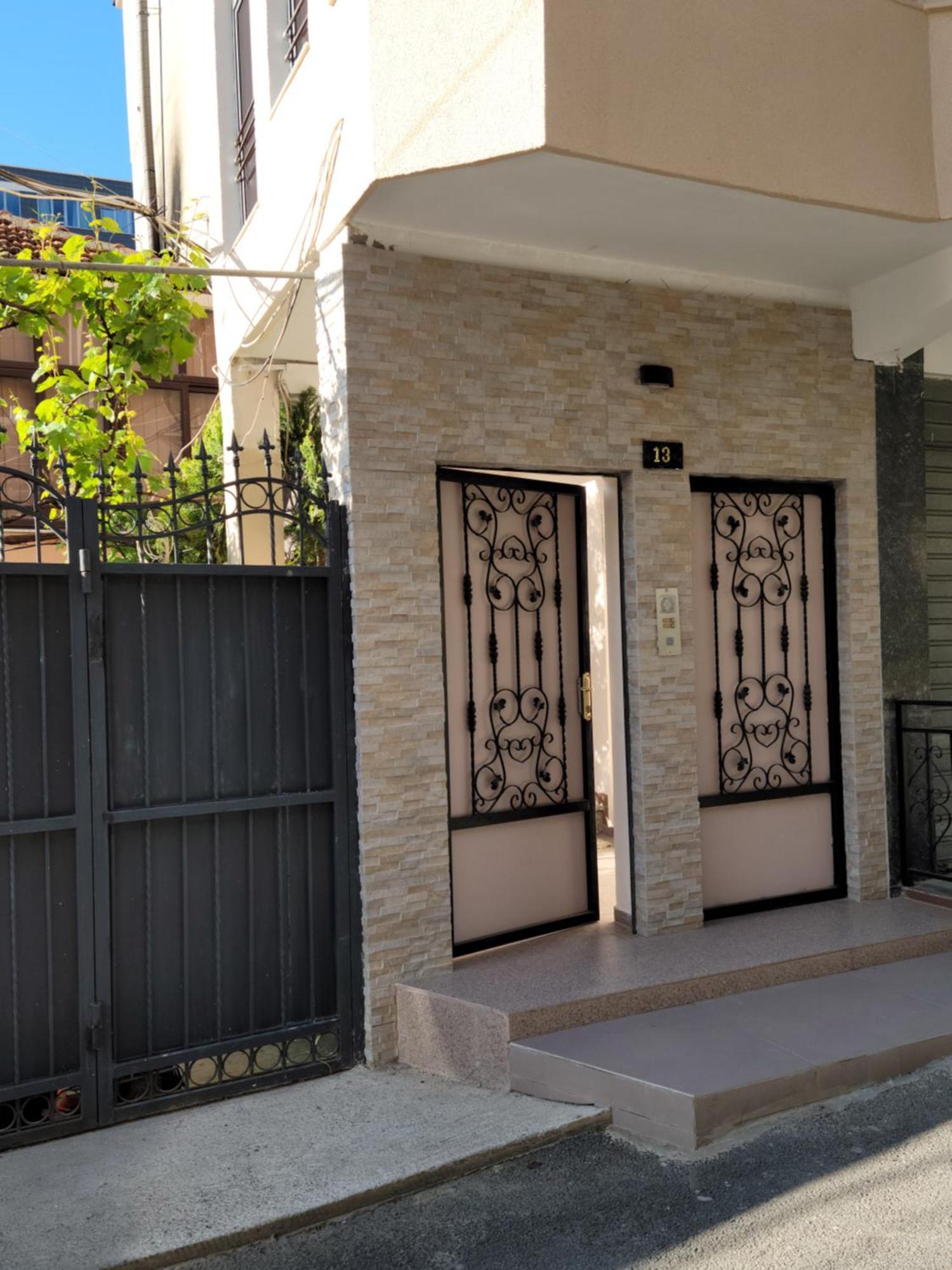 Gledis Apartment Tirana - Panoramic City Terrace Bagian luar foto